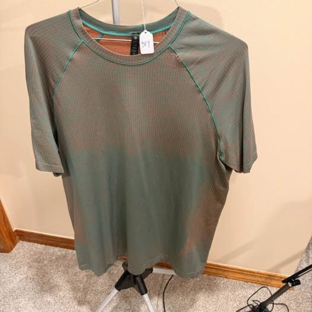 Lululemon Men's XXL Green Orange Athletic Shirt